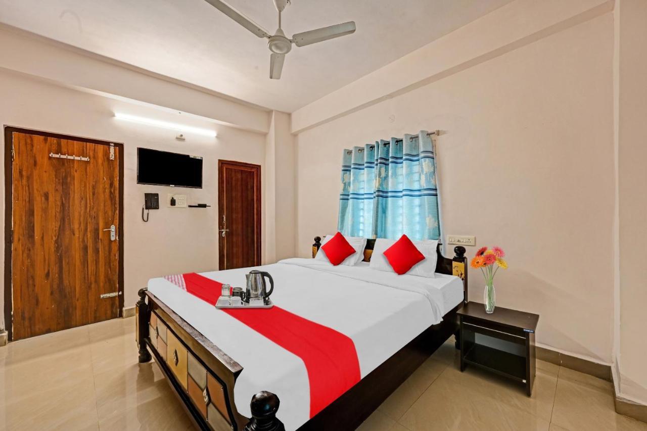 Hotel O Coastal Inn Luxury Service Apartments Kākināda Exterior foto