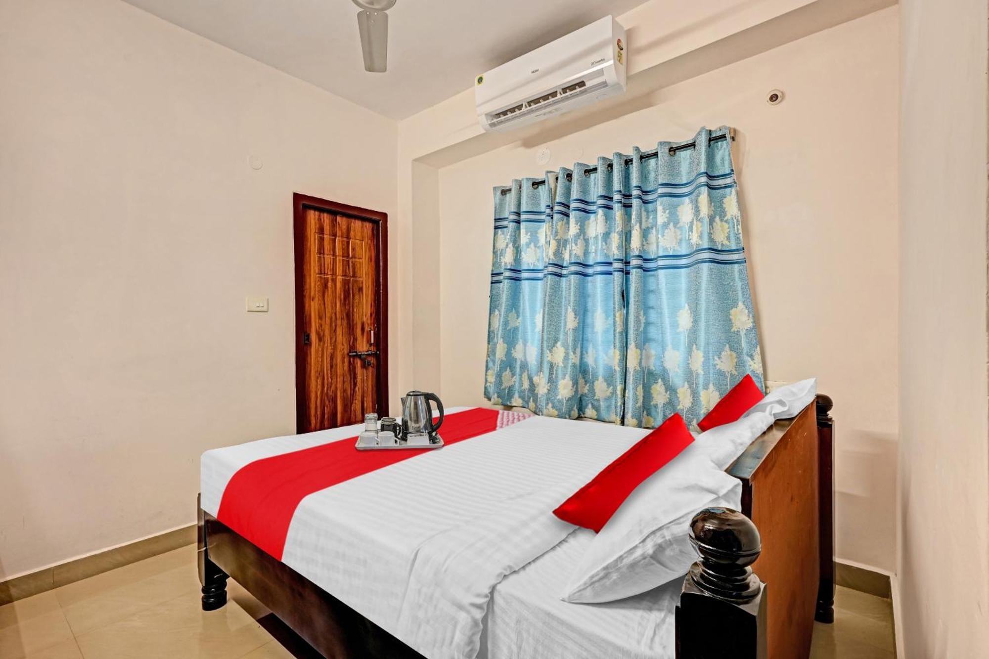 Hotel O Coastal Inn Luxury Service Apartments Kākināda Exterior foto