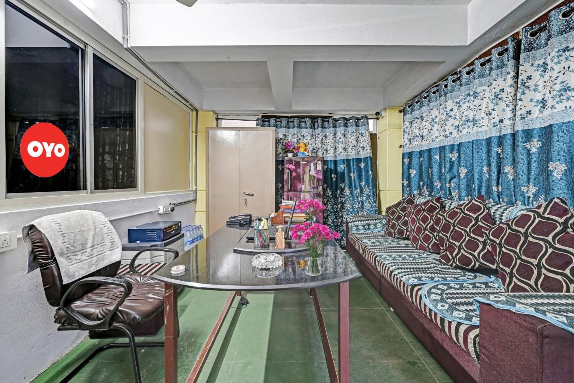 Hotel O Coastal Inn Luxury Service Apartments Kākināda Exterior foto